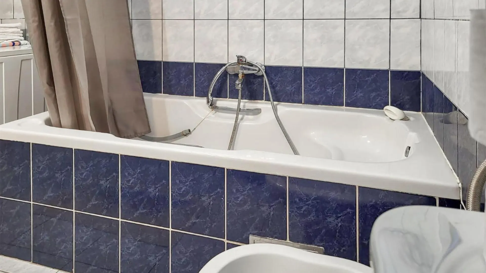 3 Bedroom Amazing Apartment In Trogir