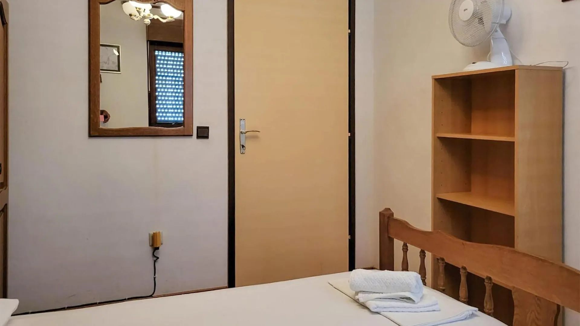 3 Bedroom Amazing Apartment In Trogir