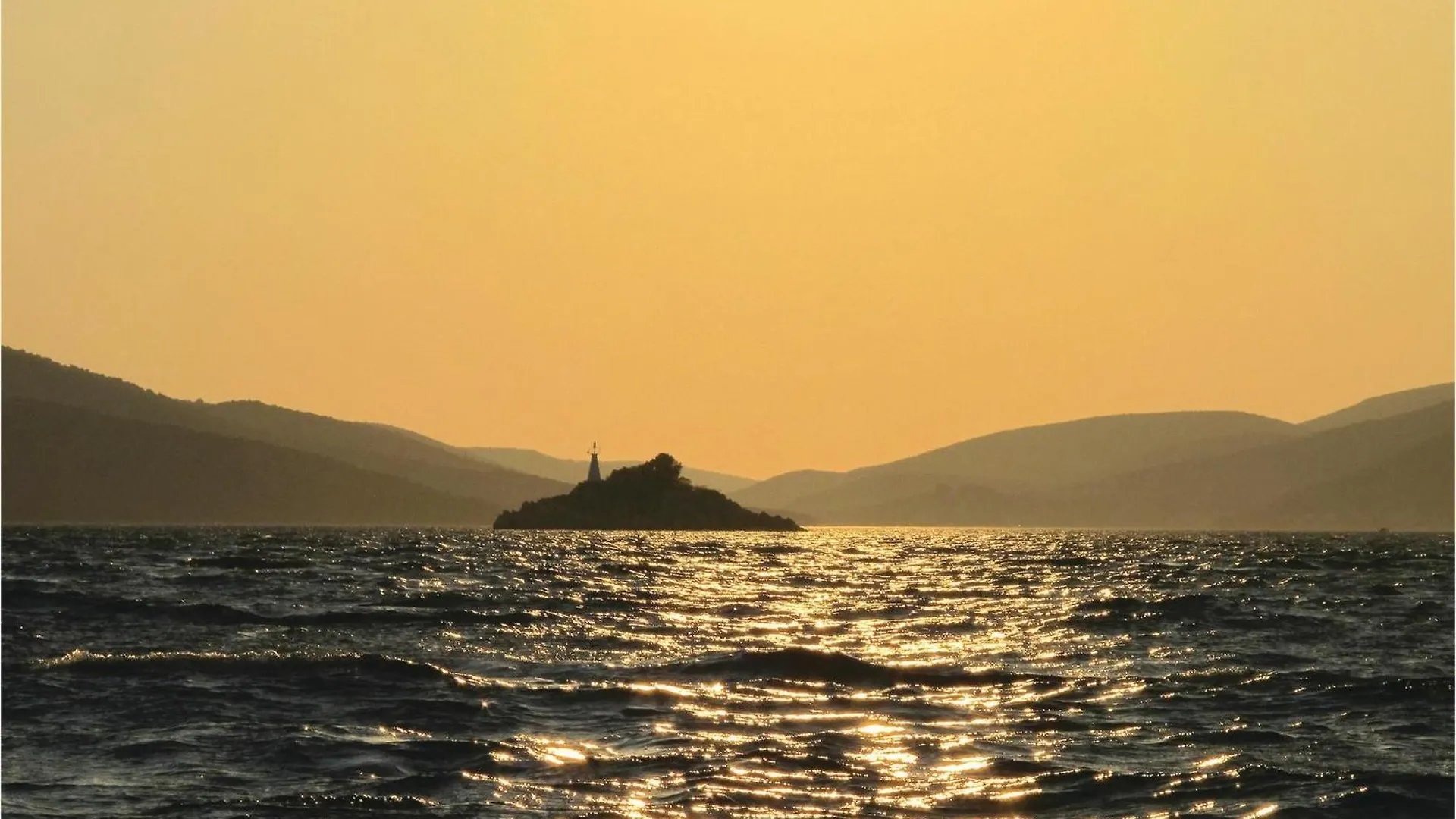 3 Bedroom Amazing Apartment In Trogir