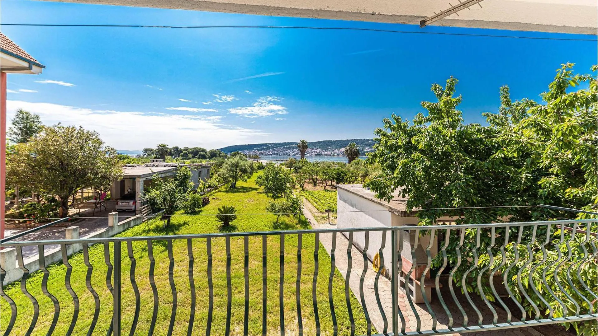3 Bedroom Amazing Apartment In Trogir