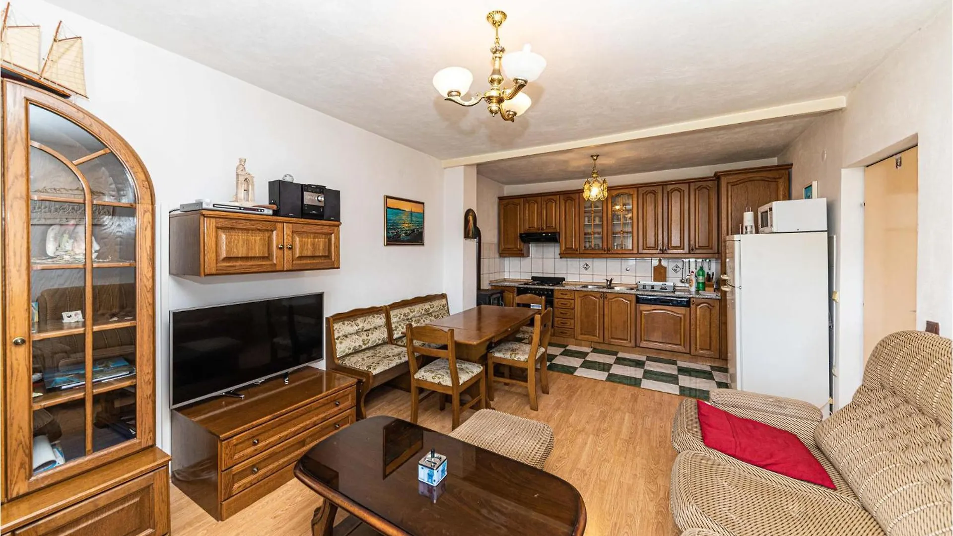 3 Bedroom Amazing Apartment In تروغير